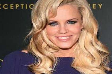 jenny mccarthy leaks|Jenny McCarthy contacts FBI after explicit photos stolen and。